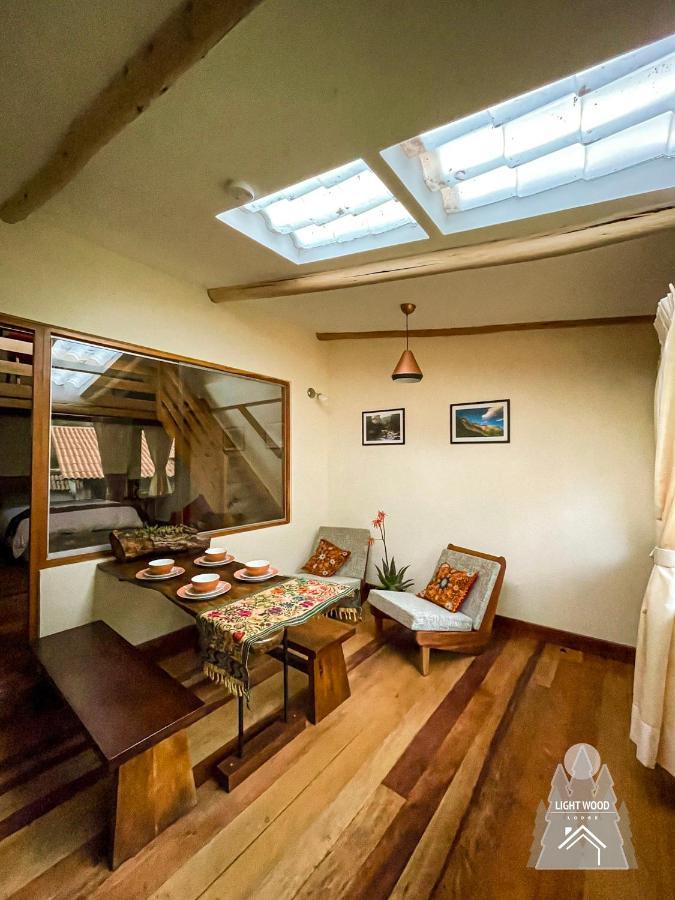 Light Wood Hotel Calca Екстериор снимка