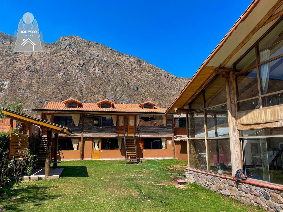Light Wood Hotel Calca Екстериор снимка