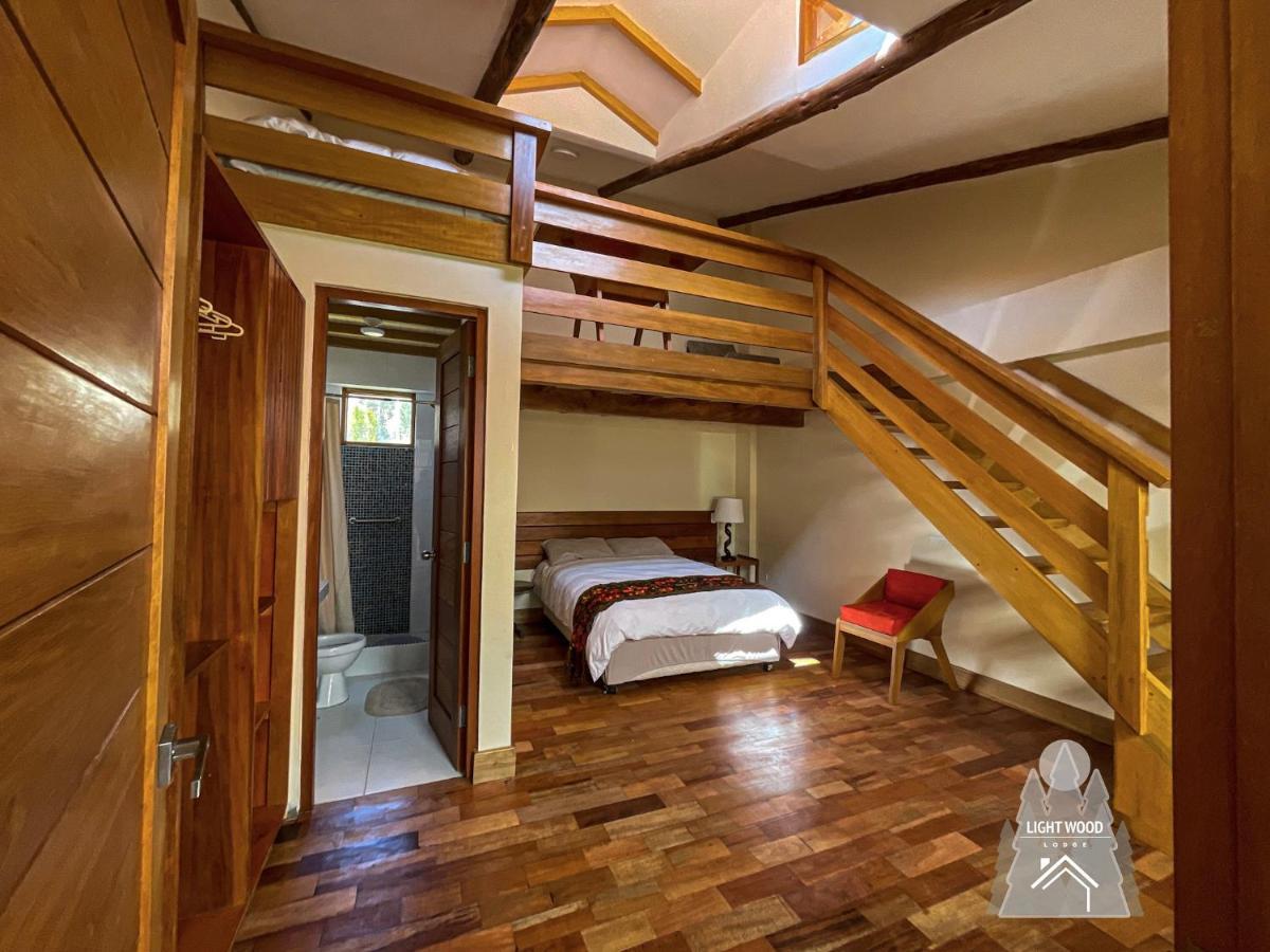 Light Wood Hotel Calca Екстериор снимка